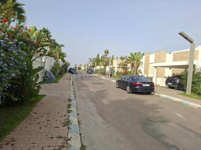 بيع فيلا راقية بشاطئ الأمم - 2