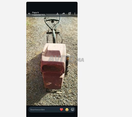 Motoculteur tracteur à deux roues en état de marche
