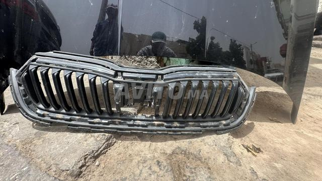 غطاء المحرك والشبك الأمامي - 2