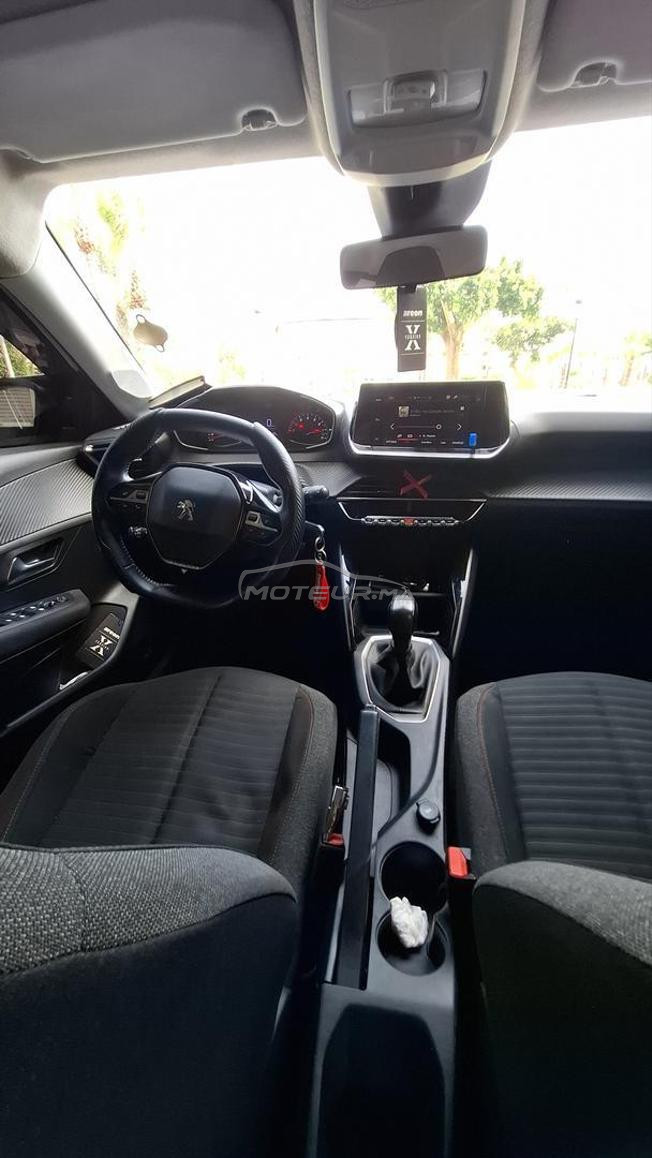 peugeut 208 