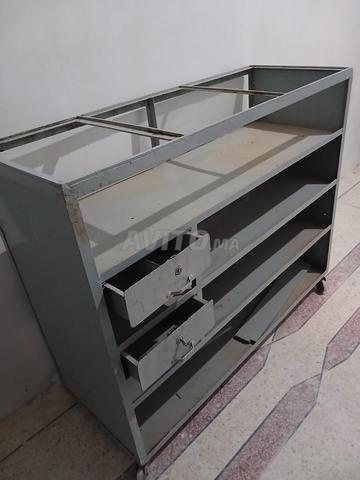 منضدة حديدية للبيع