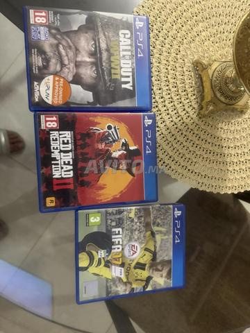 PS4 slim comme neuf - 2