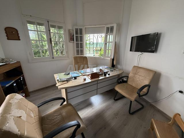Bureau et 3 chaises - 2