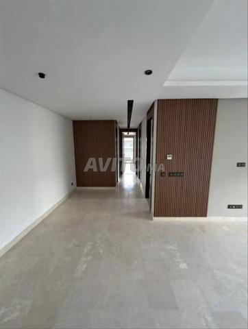 Appartement vide à Louer à CFC - 2