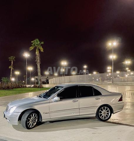 Mercedes Benz W203 - 2