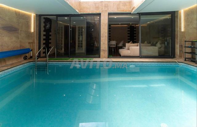 فيلا فاخرة مفروشة للإيجار مع مسبح - 2