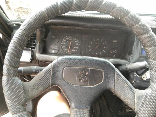 Peugeot 205 GRD