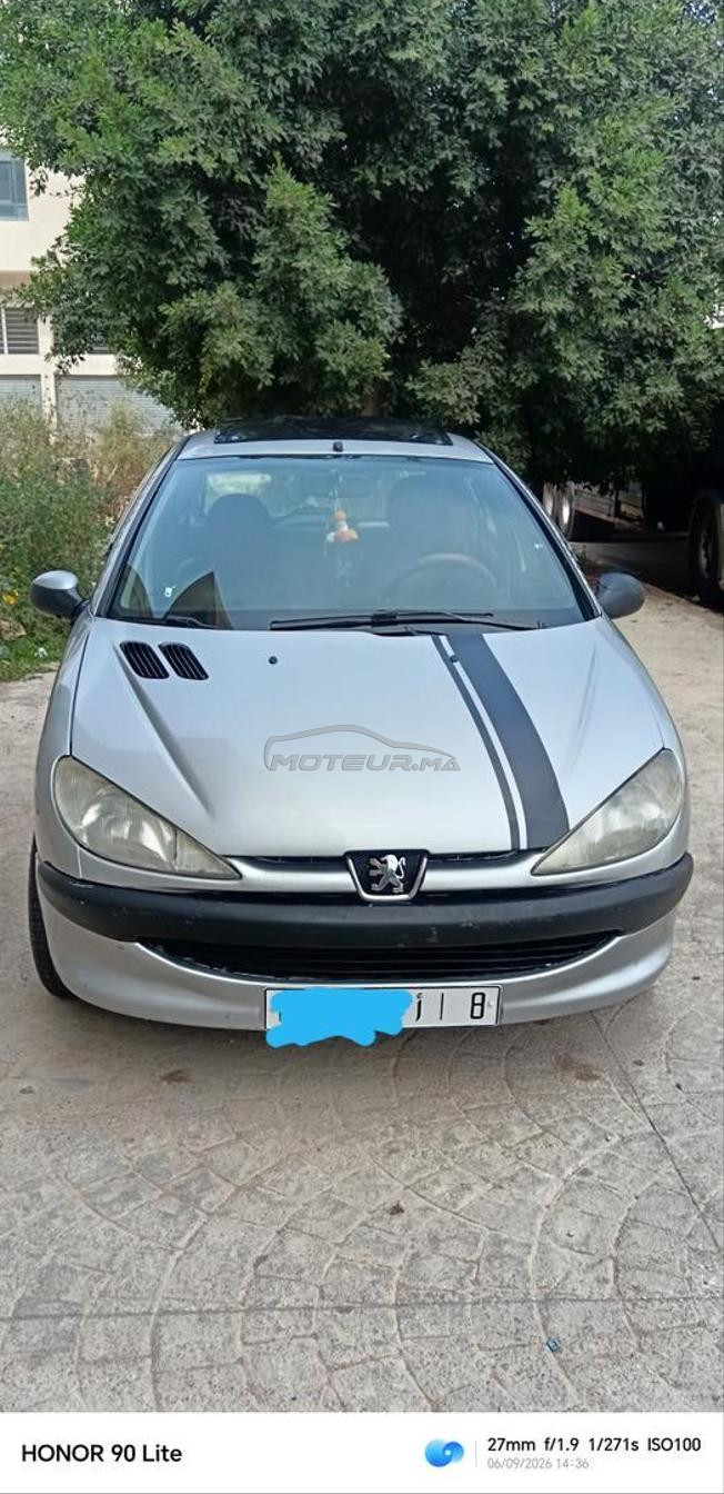 السياره بيجو 206