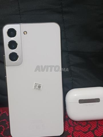 Téléphone encore propre et beau, bienvenue à ceux qui le veulent