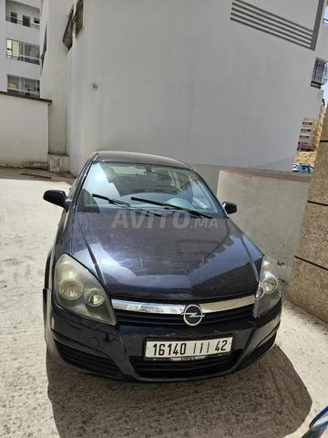 أوبل أسترا بنزين يدوية 2008 بطنجة - 2