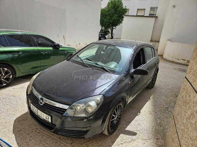 Opel Astra Essence Manuelle 2008 à Tanger
