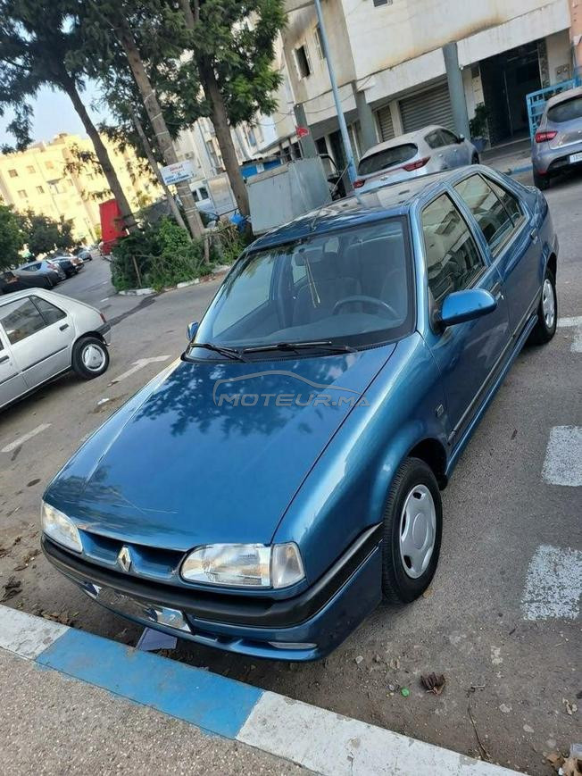 Renault R19