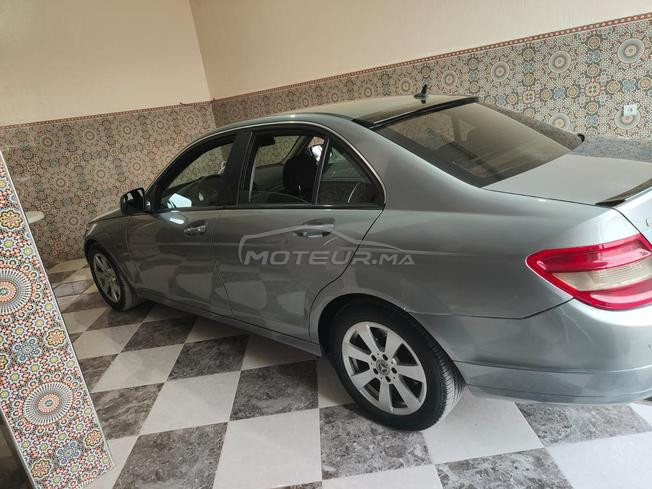 une voiture très bonne état a vendre