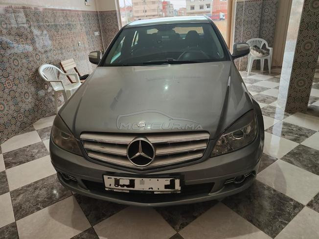 une voiture très bonne état a vendre