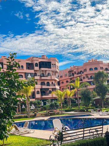 استوديو مشرق في الطابق الأرضي