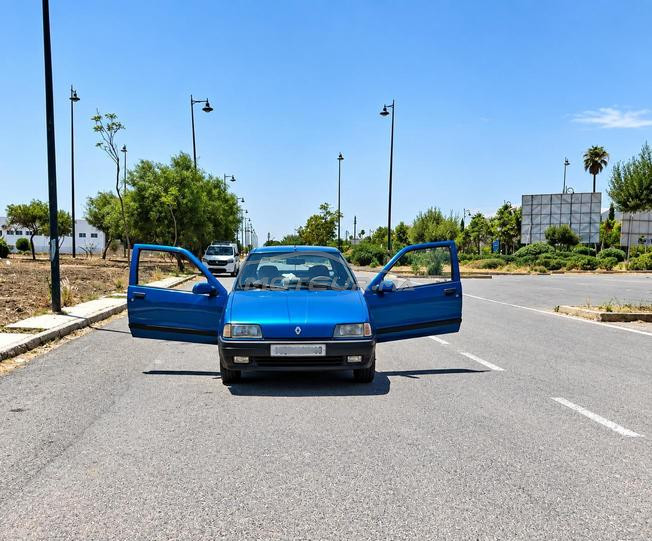 Renault 19 موديل 1990، مازوط. جوج بيبان