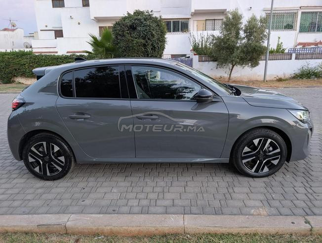 Peugeot 208 Hybride Automatique 2025 à Rabat