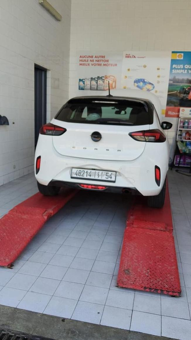 voiture en bon état comme neuf 