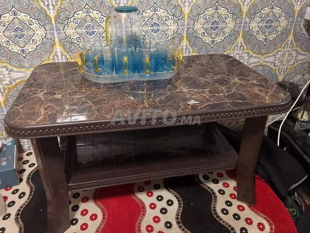 إبريق وأكواب تركية للعصير أو الماء مع صينية وطاولة - 2