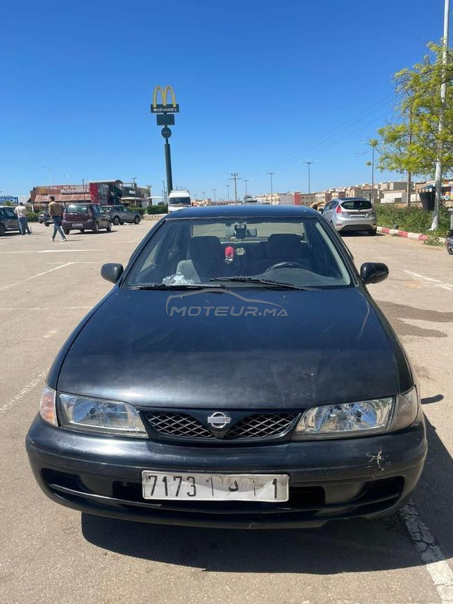Nissan almera essance 1999