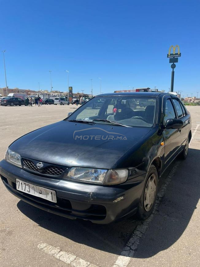 Nissan almera essance 1999