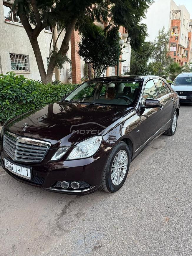 mercedes classe E 250 2011 très bonne état 