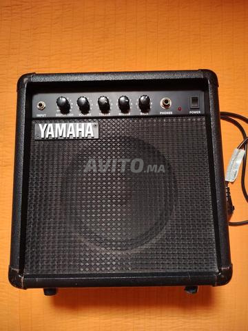 مضخم صوت غيتار كهربائي Yamaha HY-10G III بقوة 25 واط