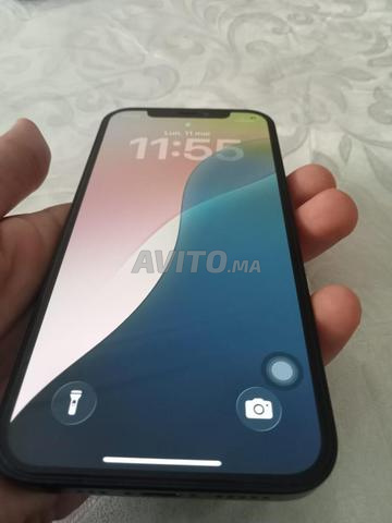 iPhone 12 normal officiel jamais ouvert 64g - 2