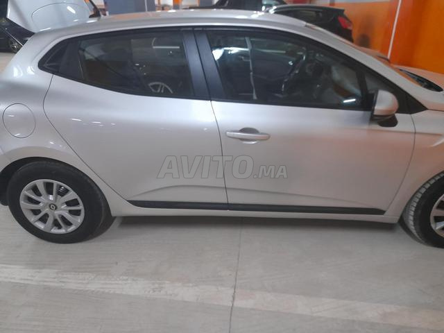 Renault Clio Diesel Manuelle 2021 à Berkane - 2