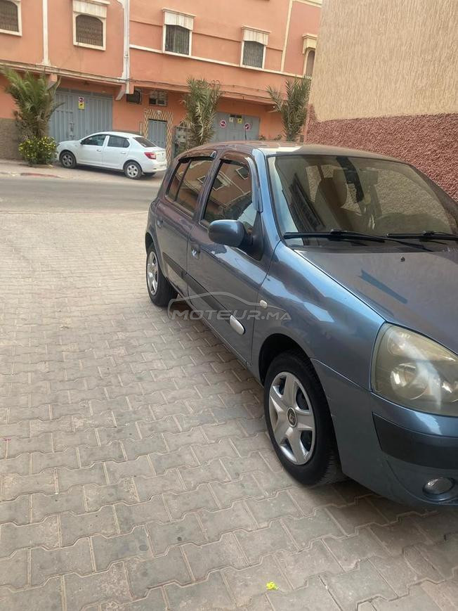 Renault Clio Essence Manuelle 2009 à Agadir