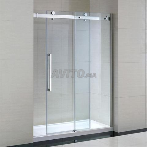 Services de salle de bain en verre Trombe - 2