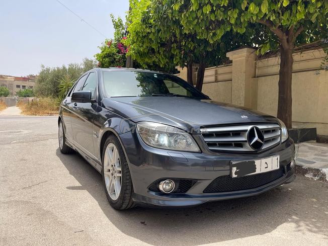 Mercedes-Benz 220 Diesel Automatique 2010 à Meknès