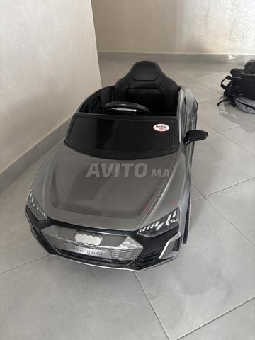 Voiture et moto à batterie très bon état - 2
