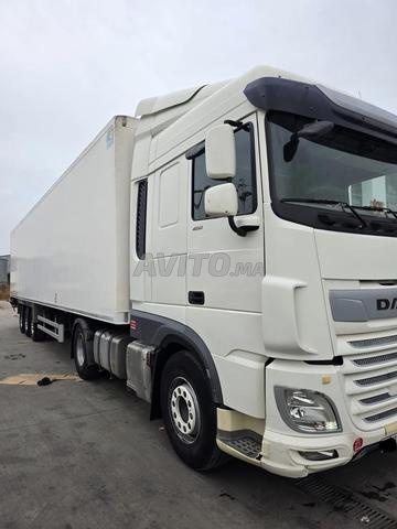 DAF XF 480 avec Semi-remorques frigorifiques - 2