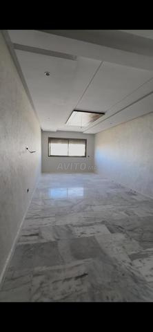 Appartement vide de standing à louer - 2