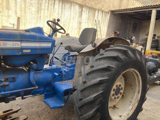 جرار فلاحي Ford للبيع بحالة جيدة - 2