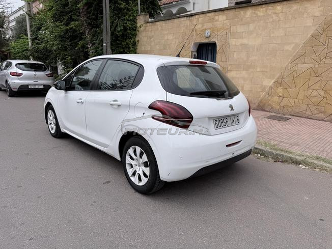 PEUGEOT 208 Like (Diesel / Premier main)