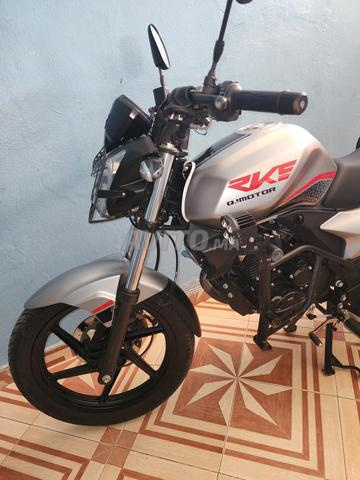 Moto QJ 125cc modèle 11.11.2025 - 2