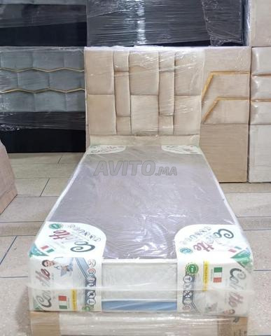 Lit avec matelas - 2