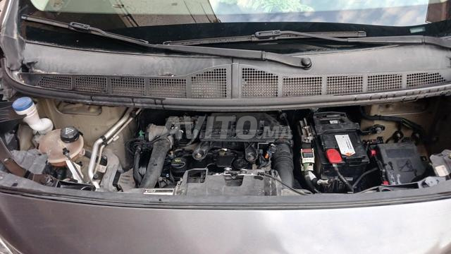 Peugeot Traveller. 9 places.. - 2