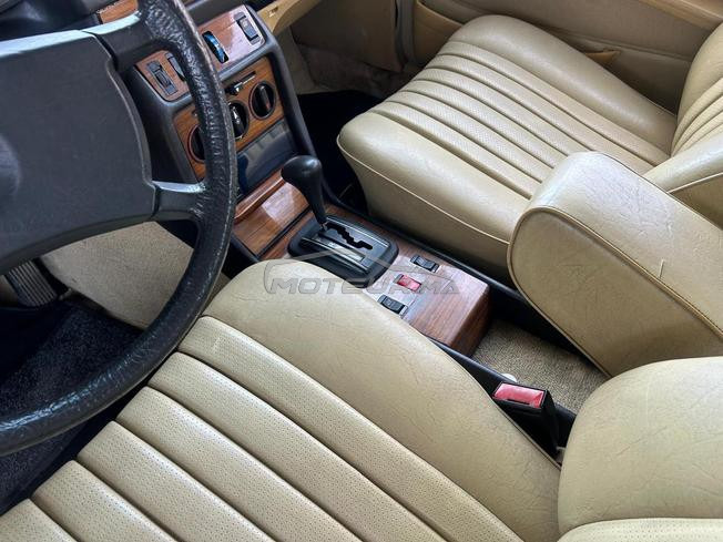 Mercedes-Benz 230 Essence Automatique 1981 à Nador