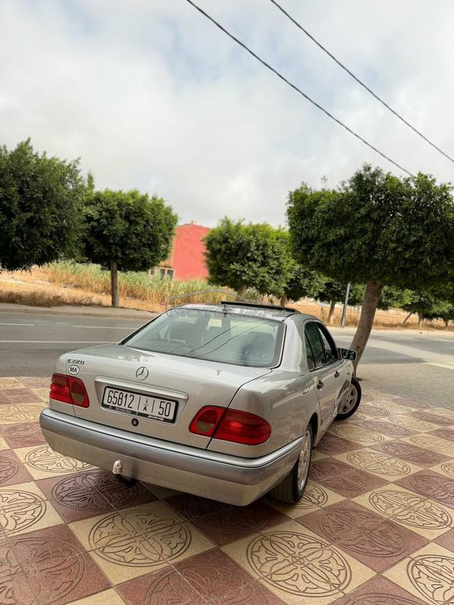 Mercedes-Benz 220 Diesel Manuelle 1996 à Nador