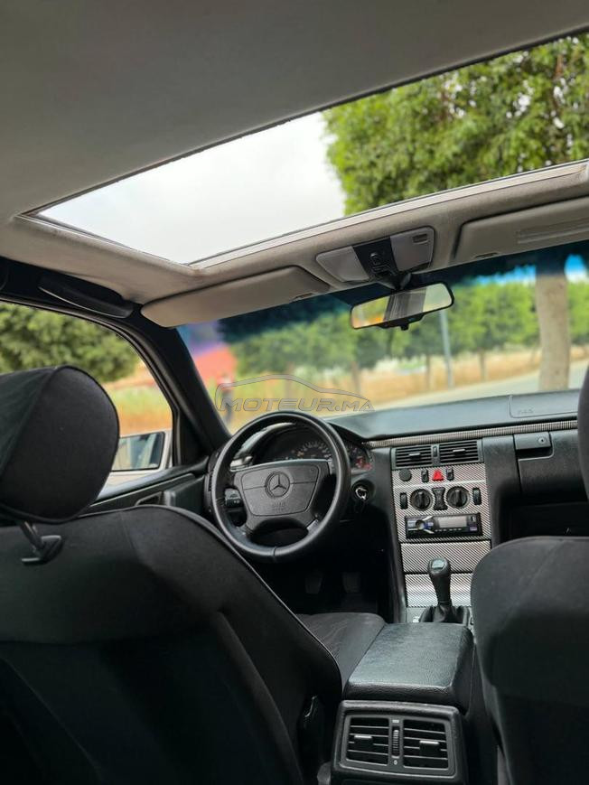 Mercedes-Benz 220 Diesel Manuelle 1996 à Nador