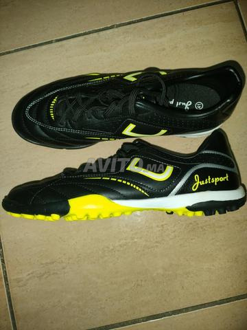 Chaussure de football neuve – Noir & Jaune - 2