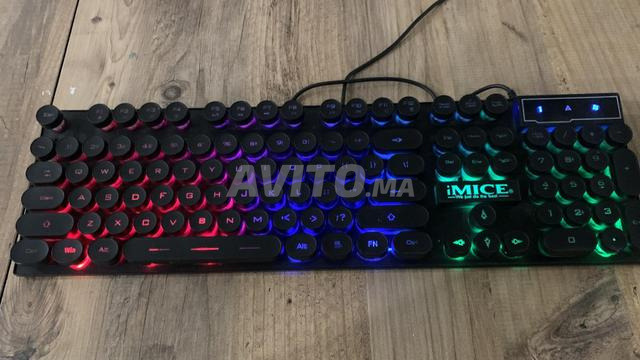Clavier en très bon état – Fonctionne parfaitement - 2