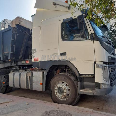 Volvo 420 modèle 2019. Benne 2020 - 2