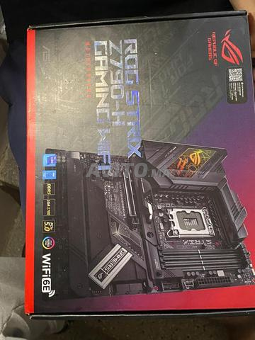 Carte Mère Asus ROG Z790-H propre. - 2