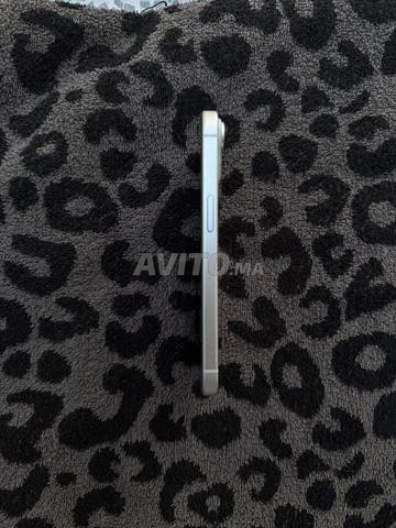 iPhone 15 normal 87🔋 128gb 🇩🇪 (bleu ciel) - 2