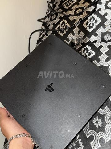 PS4 Slim 500GB Modifié Manettes Jeux - 2