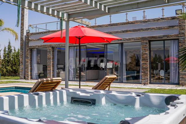 Villa 5 suites jacuzzi piscine chauffée - 2